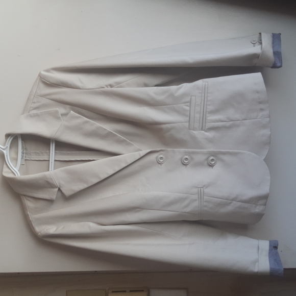 Ricki's Jackets & Blazers - Ricki's size 8 beige blazer